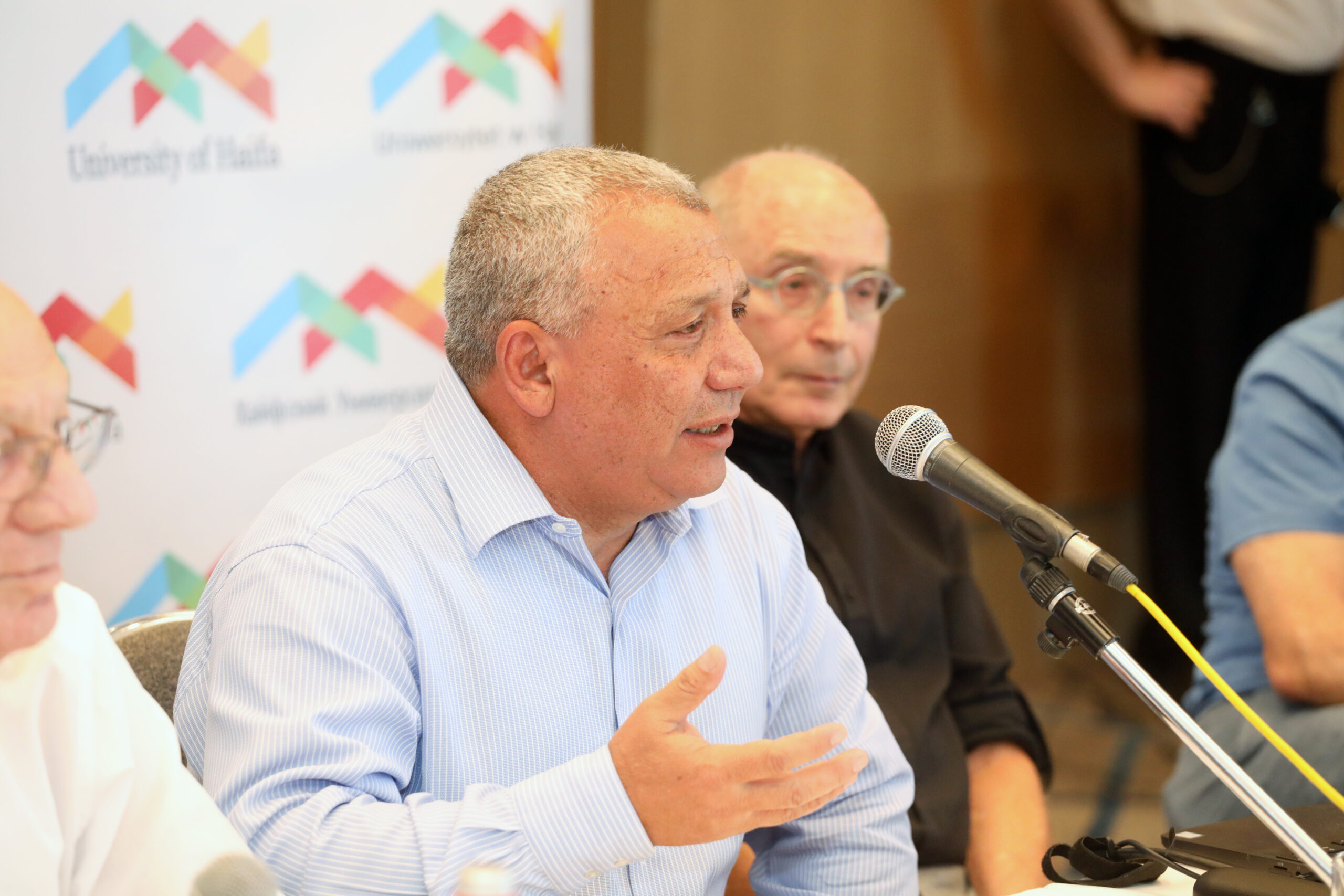 Read more about the article "מדינת ישראל עסקה 24 שעות ביממה בשבע השנים האחרונות למול איום הגרעין האיראני בלי לפגוע בחיי היום יום של האזרחים והמדינה"